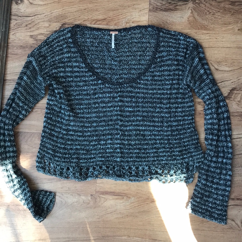 Gently worn free people sweater medium